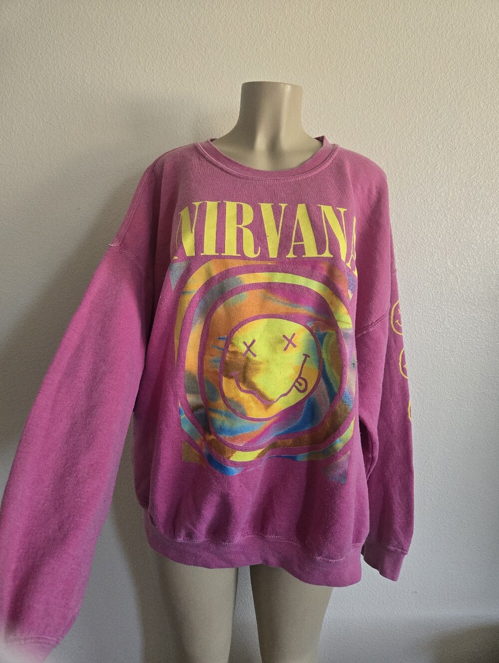 NIRVANA Pink Graphic Smiley Pullover